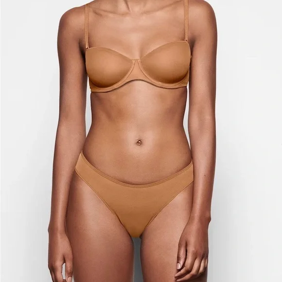 NWT SKIMS Ultra Fine Mesh Strapless Bra in Bronze 34D - Picture 4 of 10